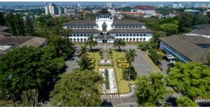 Perkembangan perumahan di kota bandung 1 PERKEMBANGAN PERUMAHAN DI KOTA BANDUNG